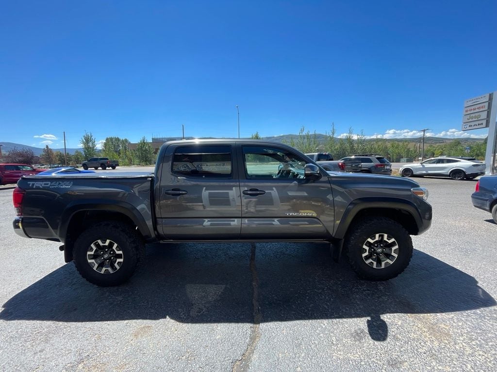 2017 Toyota Tacoma TRD Off Road - Photo 9