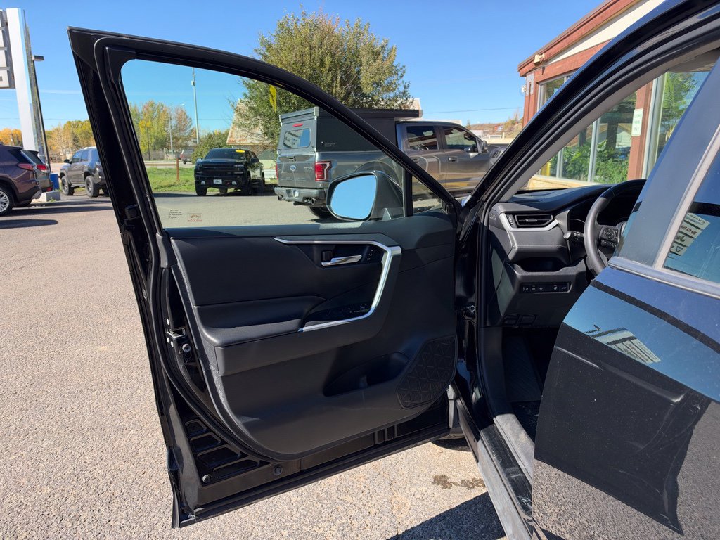2019 Toyota RAV4 XLE Premium - Photo 13