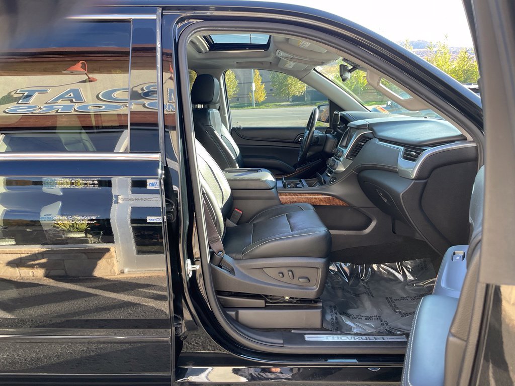 2017 Chevrolet Suburban Premier - Photo 17