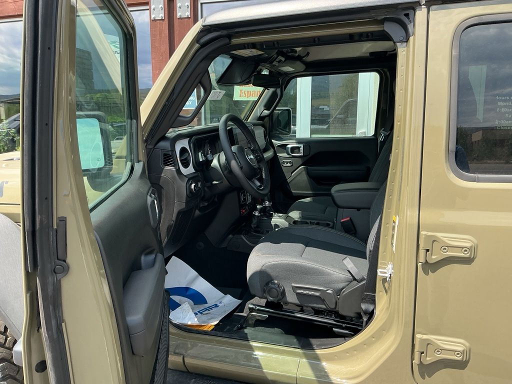 2026 Jeep Wrangler 4-Door Willys - Photo 12