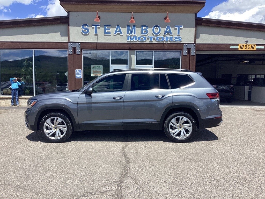 Used 2021 Volkswagen Atlas SE w/Tech with VIN 1V2JR2CA5MC594937 for sale in Steamboat Springs, CO