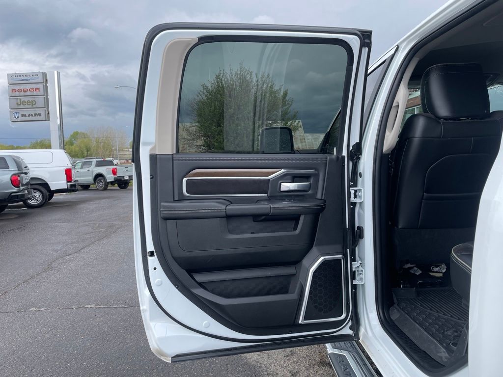 2024 RAM Ram 2500 Pickup Laramie - Photo 17