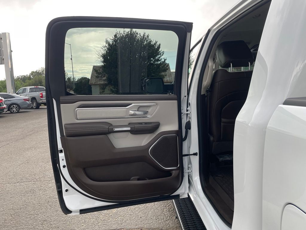2025 RAM Ram 1500 Pickup Laramie - Photo 17