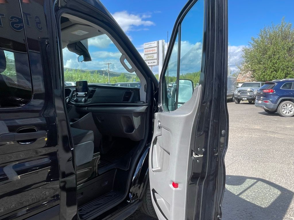 2020 Ford Transit Passenger Van XLT - Photo 16