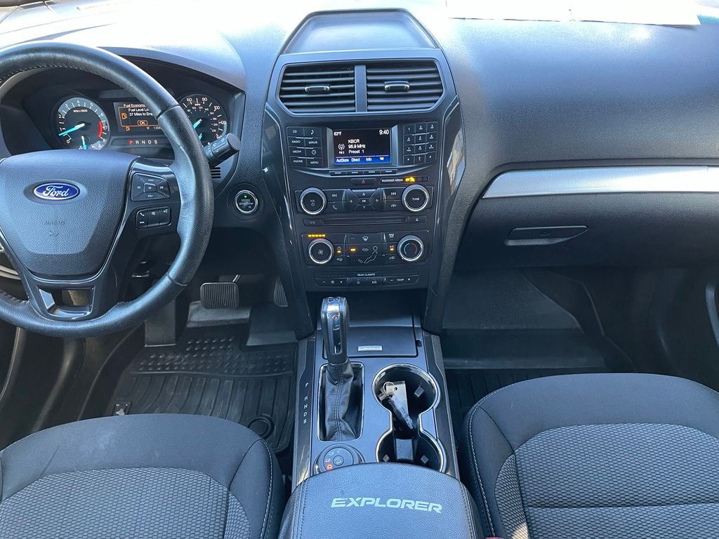 2017 Ford Explorer XLT - Photo 25