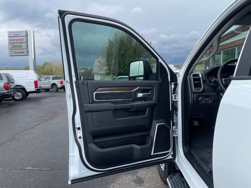 2024 RAM Ram 2500 Pickup Laramie - Photo 14