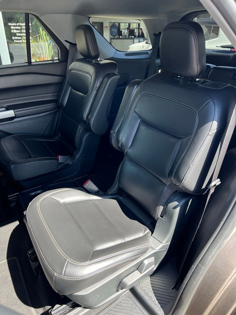 2021 Ford Explorer XLT - Photo 17