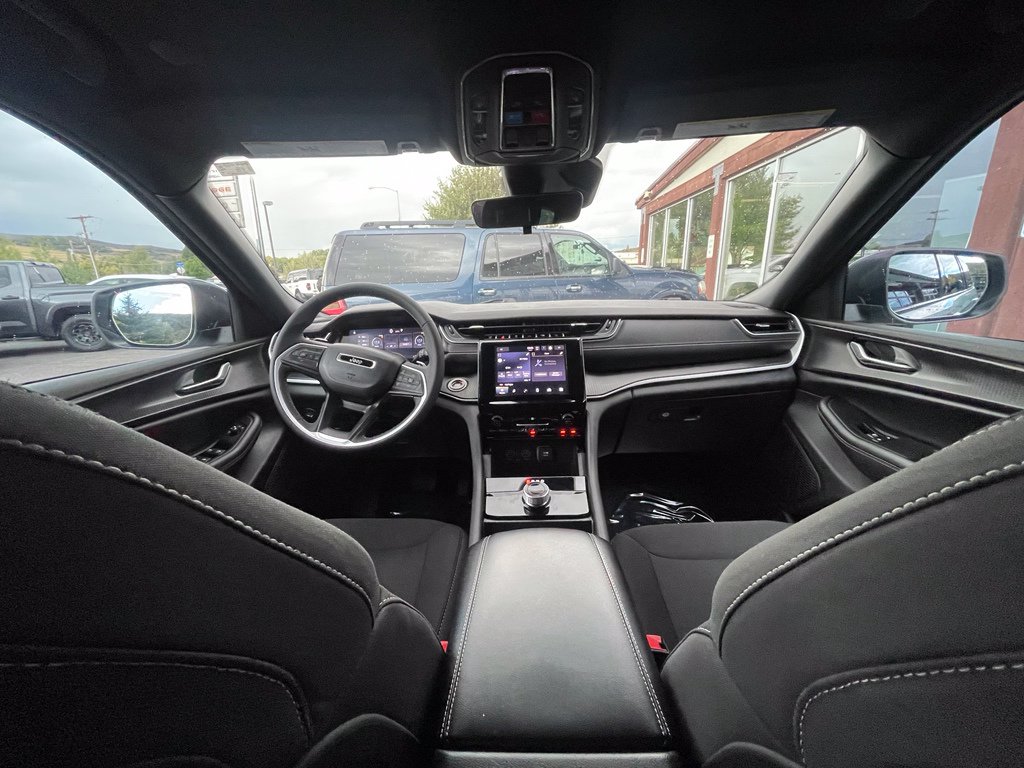 2025 Jeep Grand Cherokee L Laredo - Photo 23