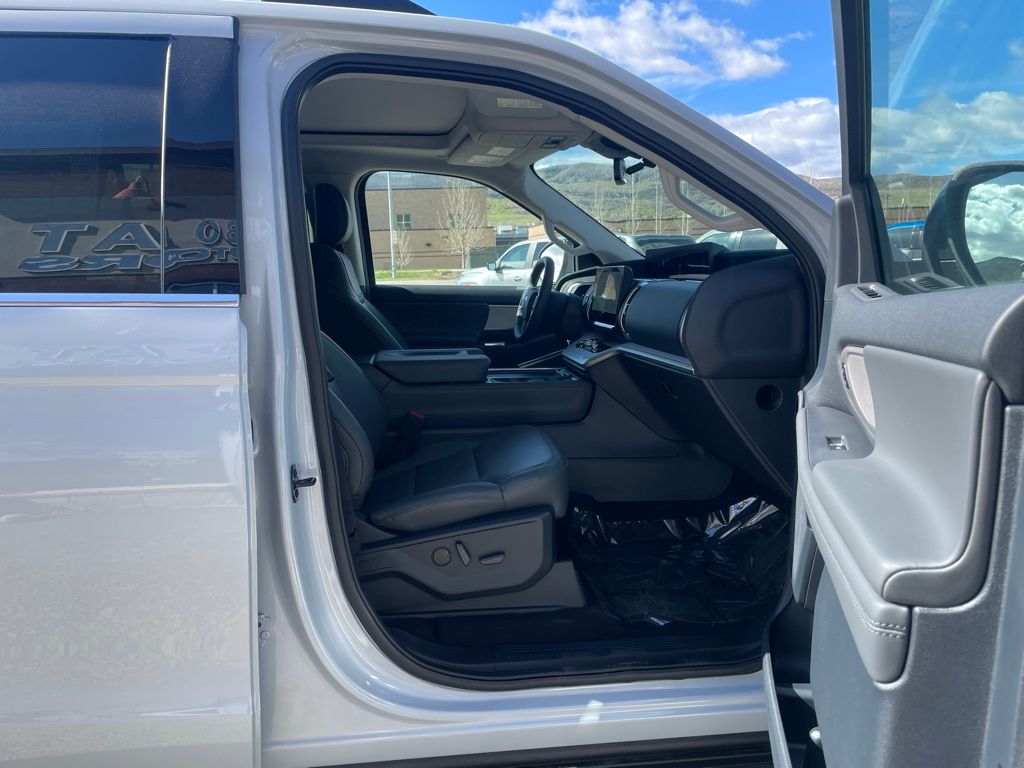2026 Ford Expedition MAX Active - Photo 22
