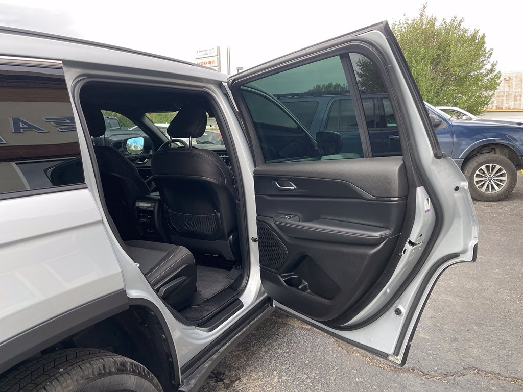 2025 Jeep Grand Cherokee L Laredo - Photo 16
