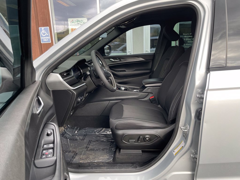 2025 Jeep Grand Cherokee L Laredo - Photo 11