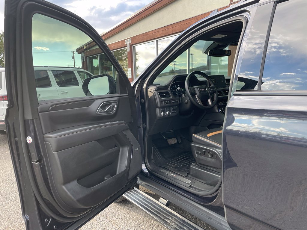 2023 GMC Yukon AT4 - Photo 12