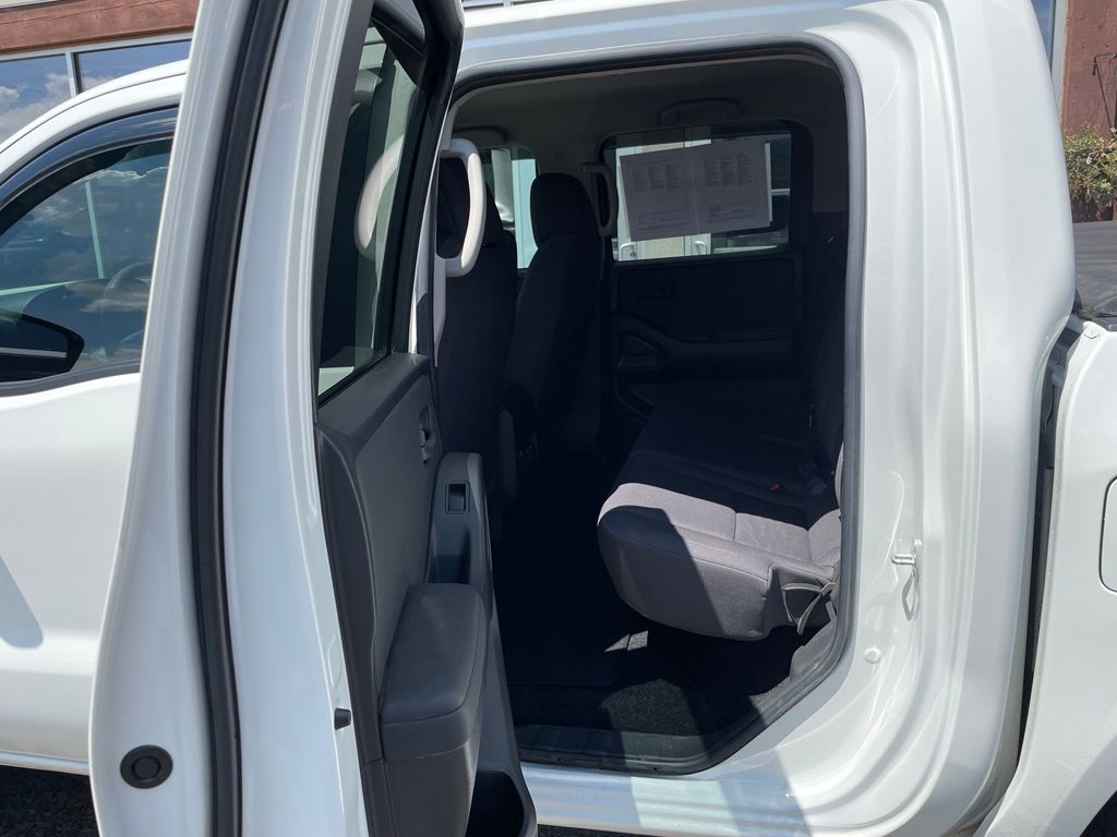 2024 Nissan Frontier S - Photo 16