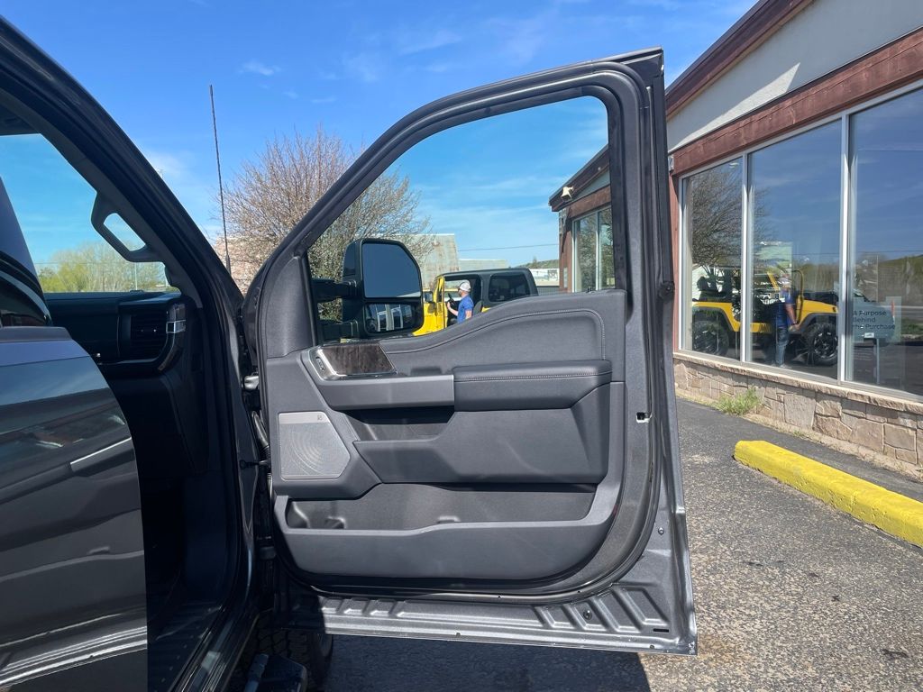 2026 Ford F-350 Super Duty Lariat - Photo 23
