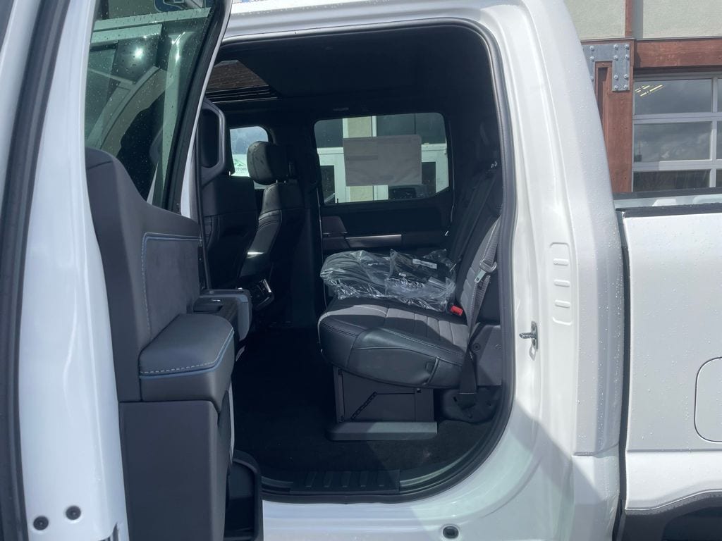 2026 Ford F-250 Super Duty Platinum - Photo 19