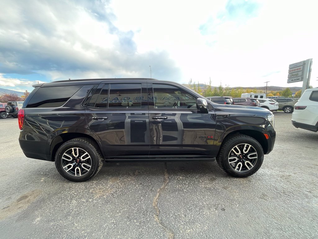 2023 GMC Yukon AT4 - Photo 9
