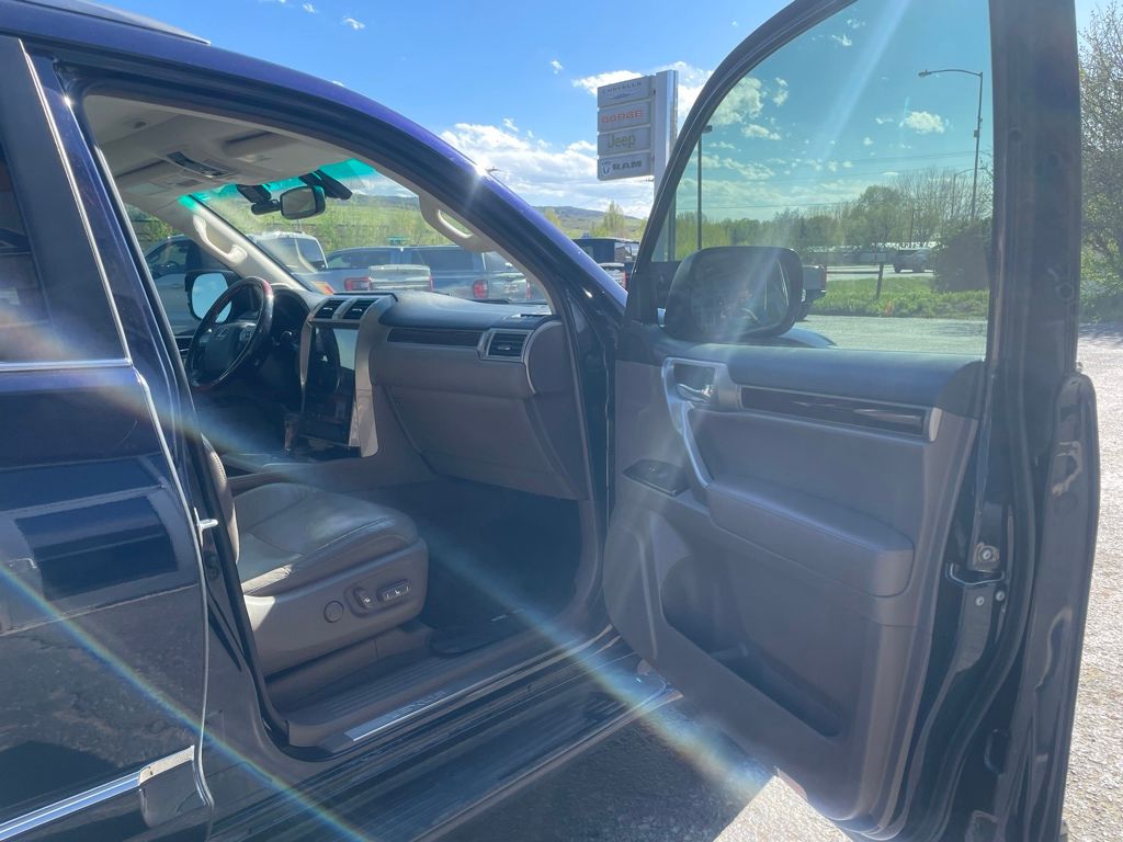 2018 Lexus GX Base - Photo 21