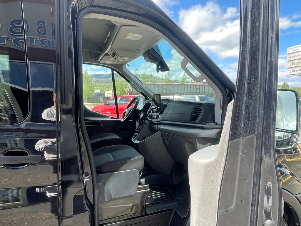 2020 Ford Transit Passenger Van XLT - Photo 17