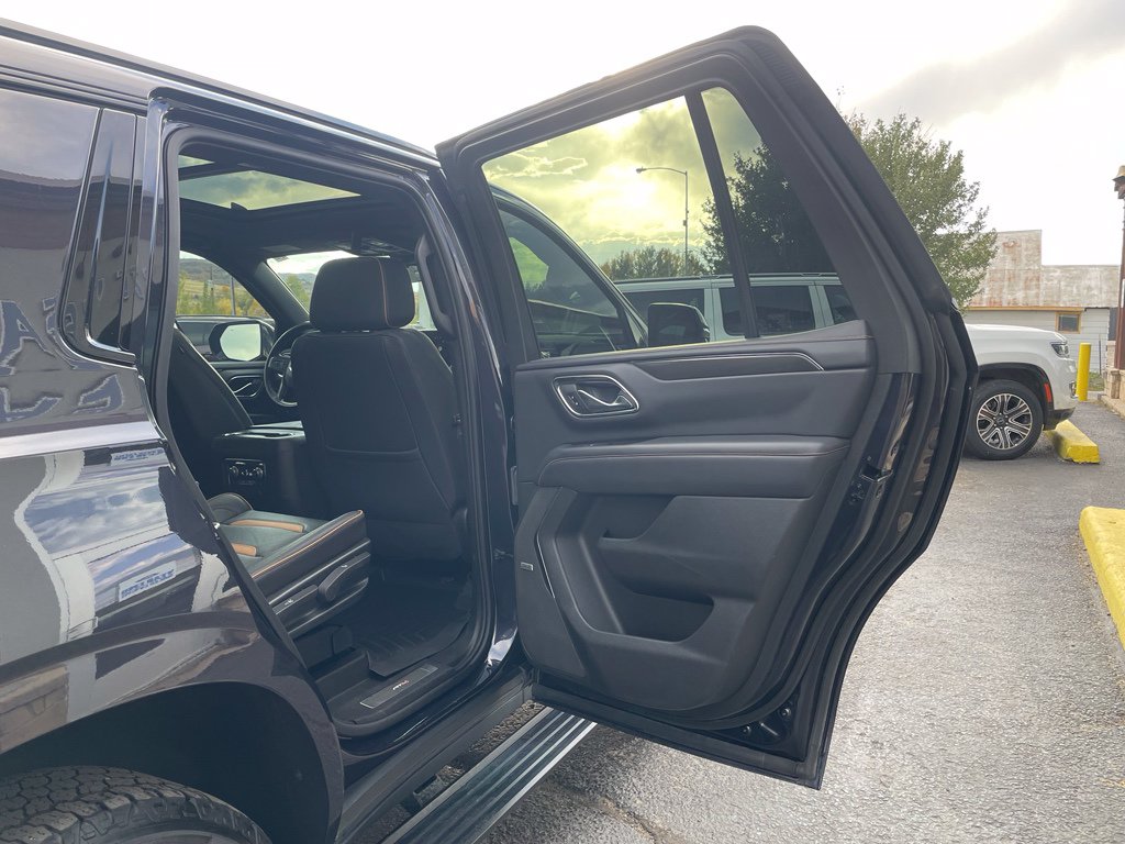 2023 GMC Yukon AT4 - Photo 18
