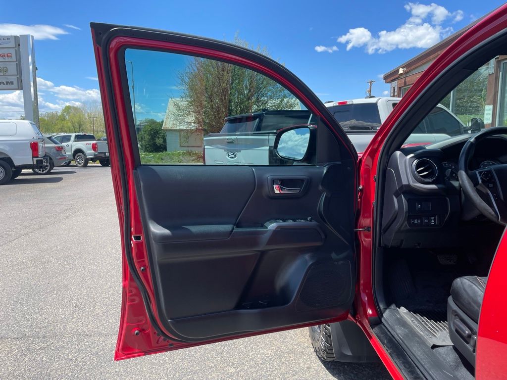 2022 Toyota Tacoma TRD Sport - Photo 14