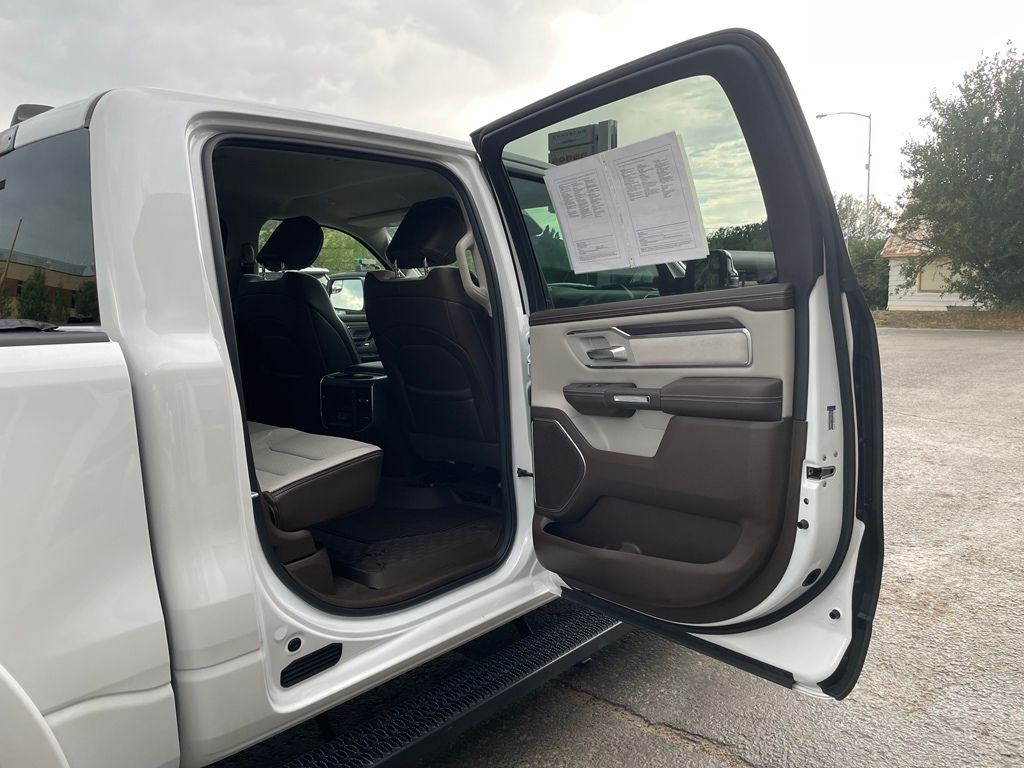 2025 RAM Ram 1500 Pickup Laramie - Photo 18