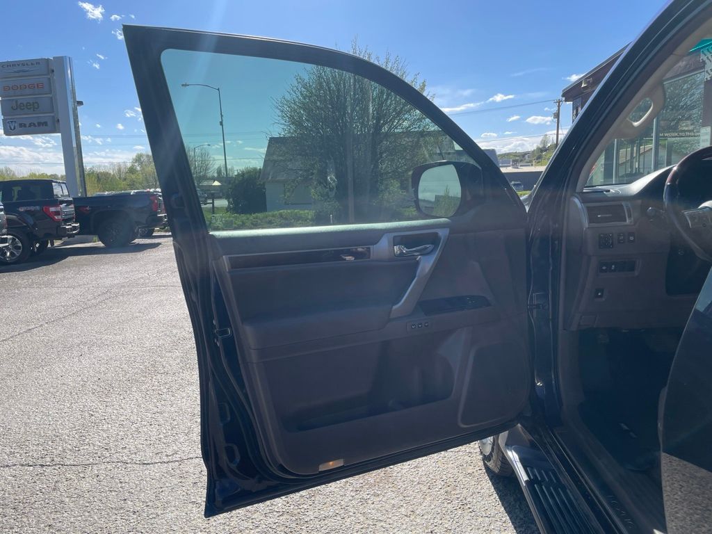 2018 Lexus GX Base - Photo 13