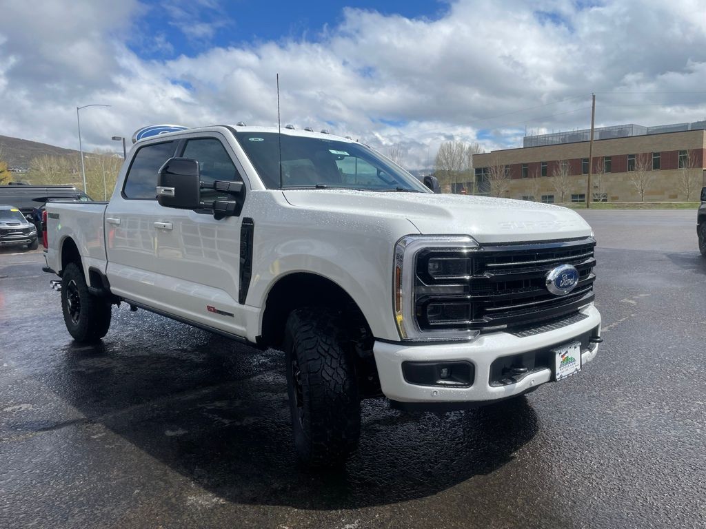 2026 Ford F-250 Super Duty Platinum - Photo 13