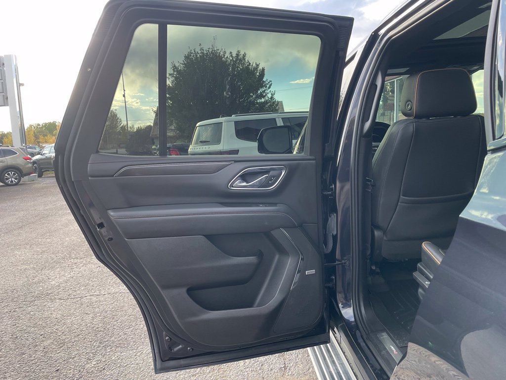2023 GMC Yukon AT4 - Photo 17