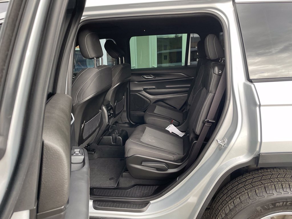 2025 Jeep Grand Cherokee L Laredo - Photo 14