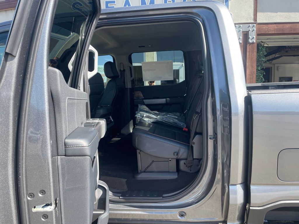 2026 Ford F-350 Super Duty Lariat - Photo 18