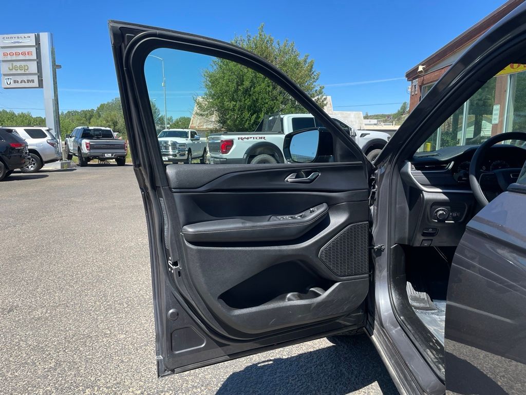 2023 Jeep Grand Cherokee L Altitude - Photo 14