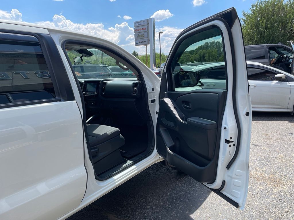 2024 Nissan Frontier S - Photo 21