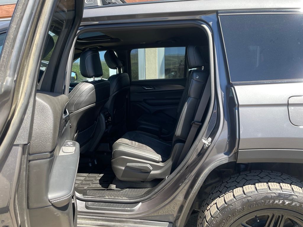 2023 Jeep Grand Cherokee L Altitude - Photo 16