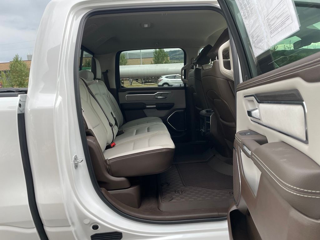 2025 RAM Ram 1500 Pickup Laramie - Photo 19