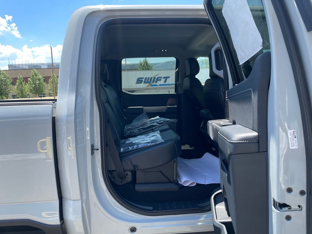 2026 Ford F-350 Super Duty Lariat - Photo 18