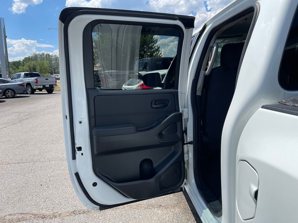2024 Nissan Frontier S - Photo 17