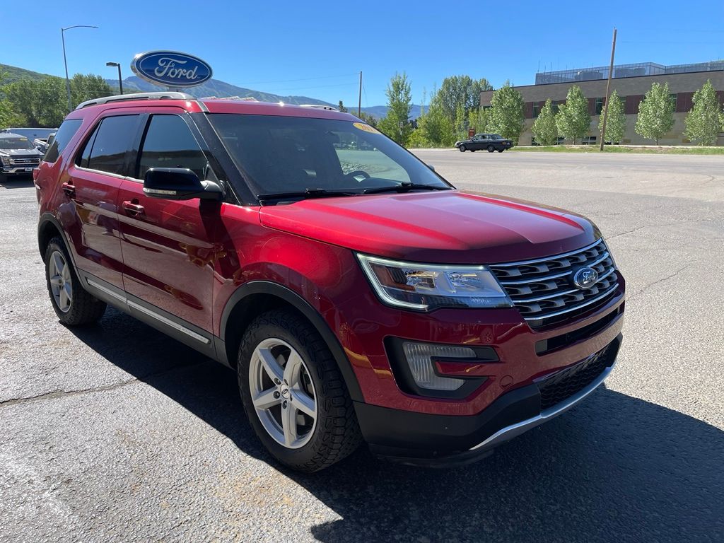 2017 Ford Explorer XLT - Photo 10
