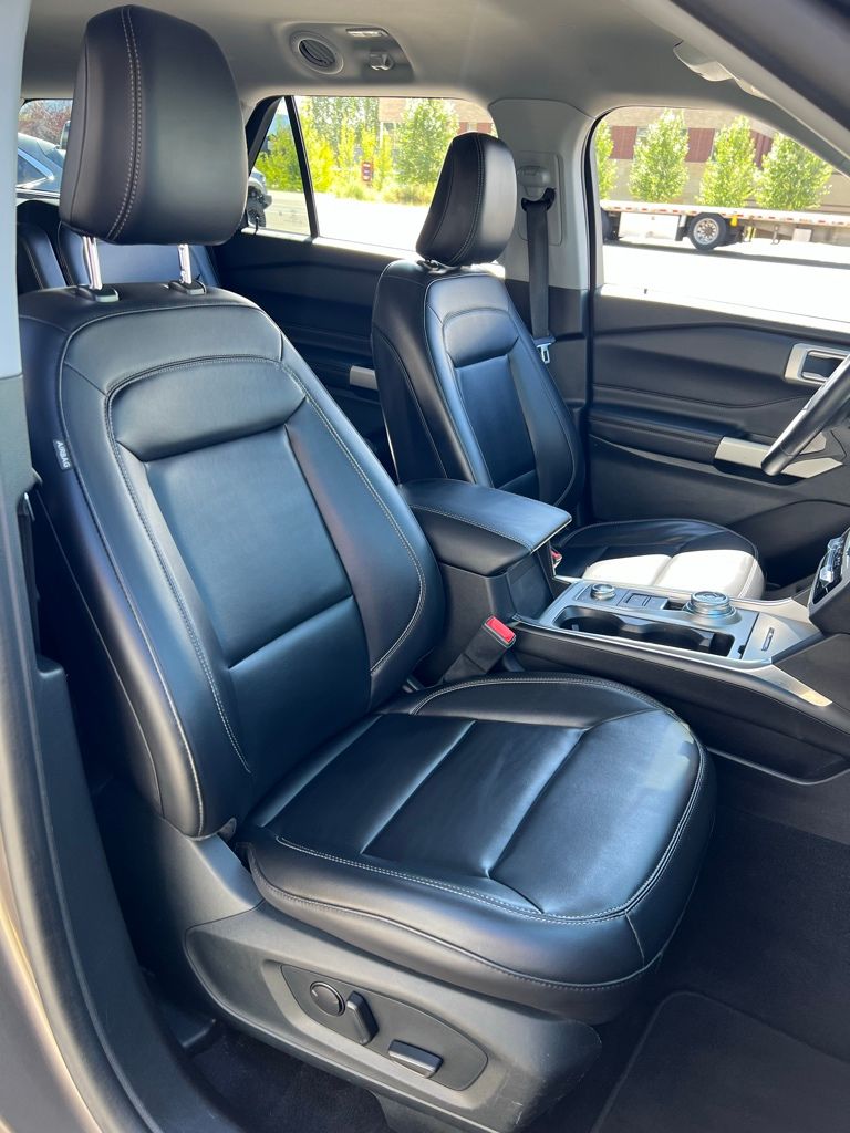 2021 Ford Explorer XLT - Photo 19