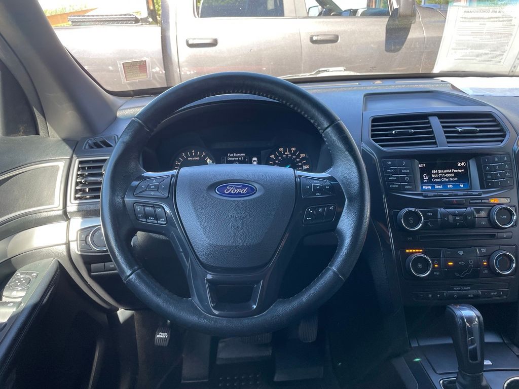 2017 Ford Explorer XLT - Photo 26