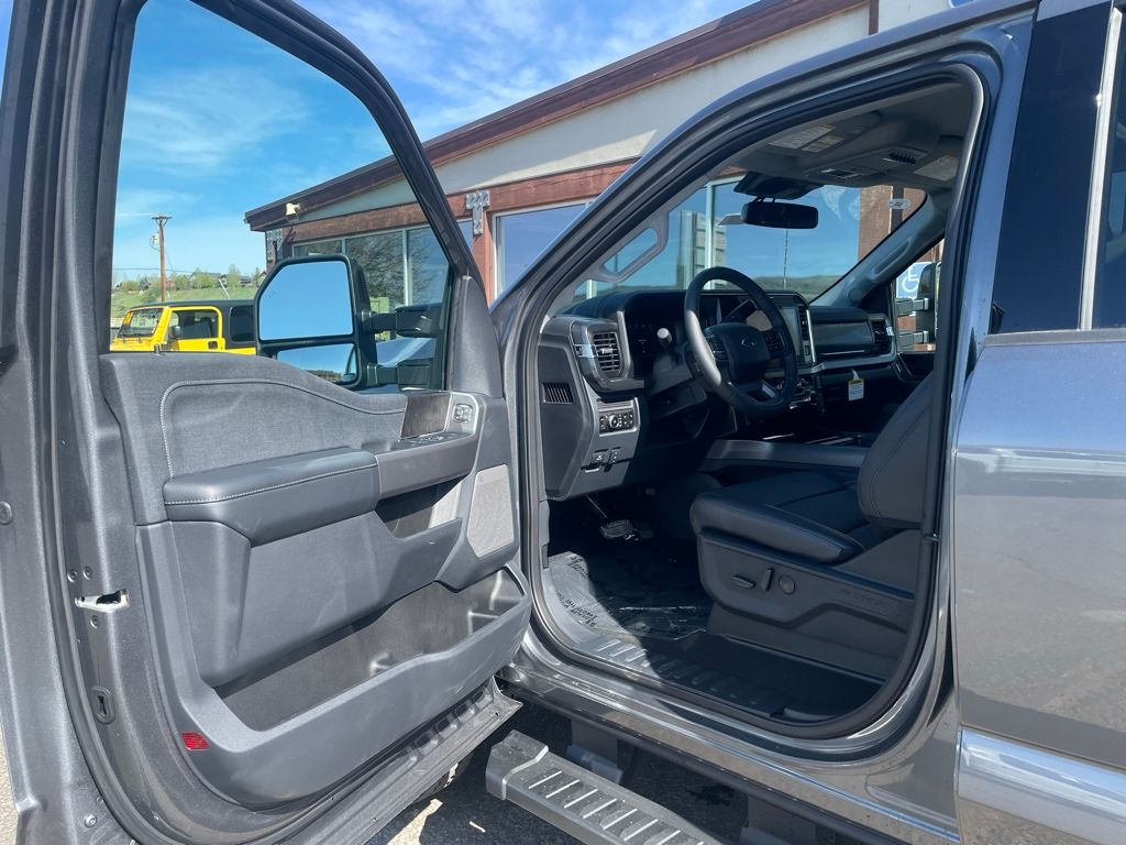 2026 Ford F-350 Super Duty Lariat - Photo 14