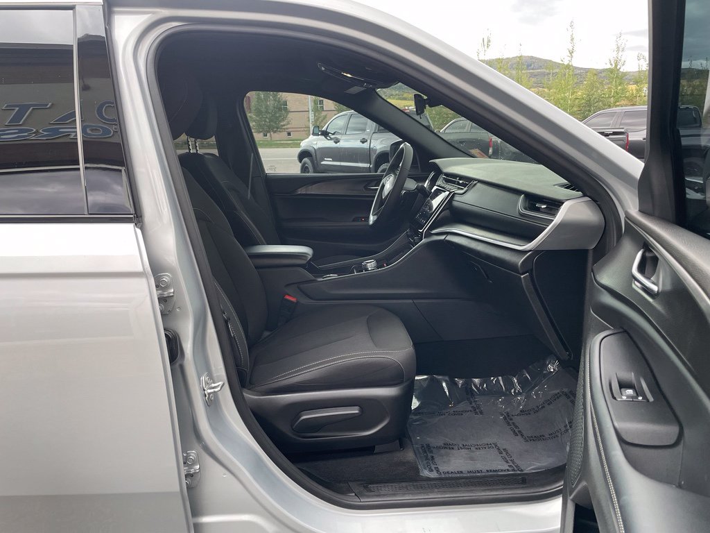 2025 Jeep Grand Cherokee L Laredo - Photo 20