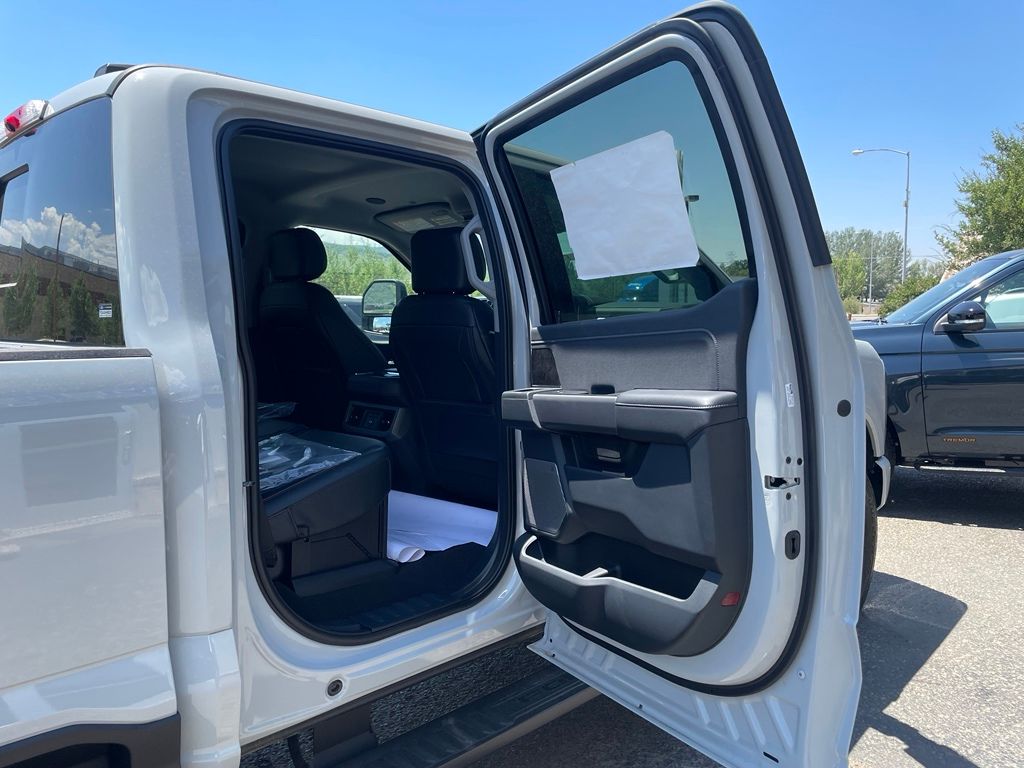 2026 Ford F-350 Super Duty Lariat - Photo 17