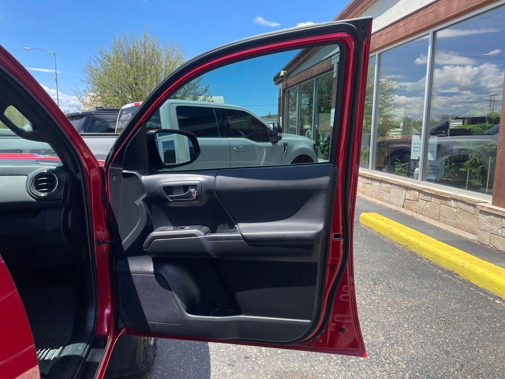 2022 Toyota Tacoma TRD Sport - Photo 23