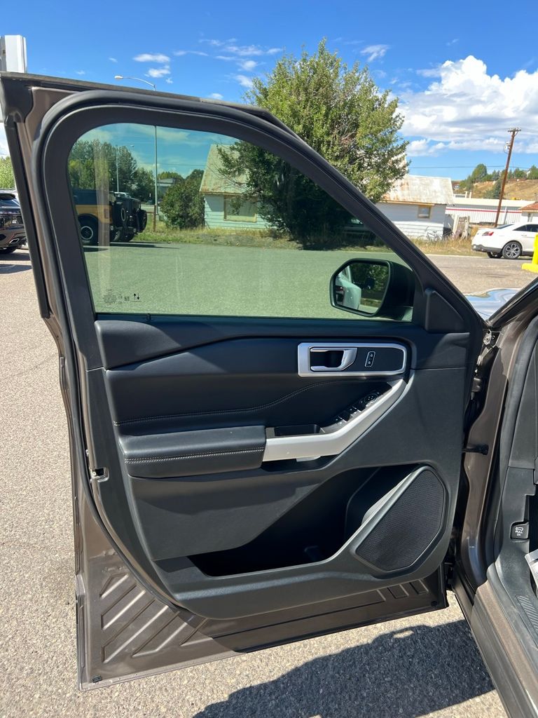 2021 Ford Explorer XLT - Photo 9