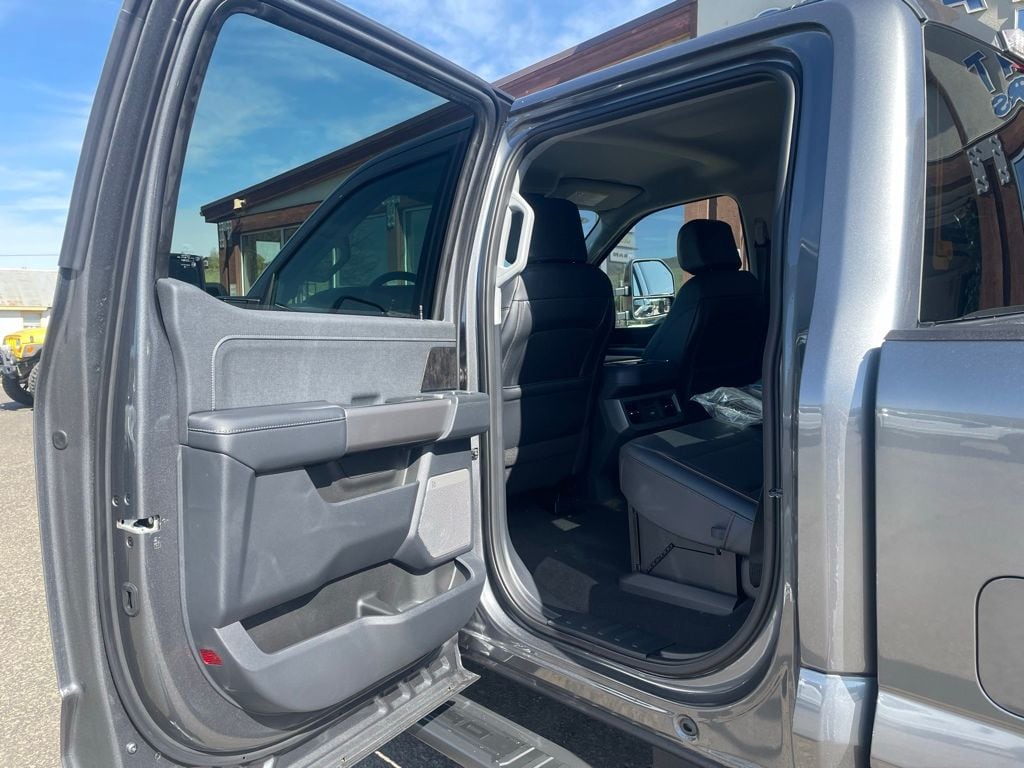 2026 Ford F-350 Super Duty Lariat - Photo 17