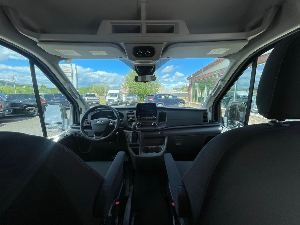 2020 Ford Transit Passenger Van XLT - Photo 20