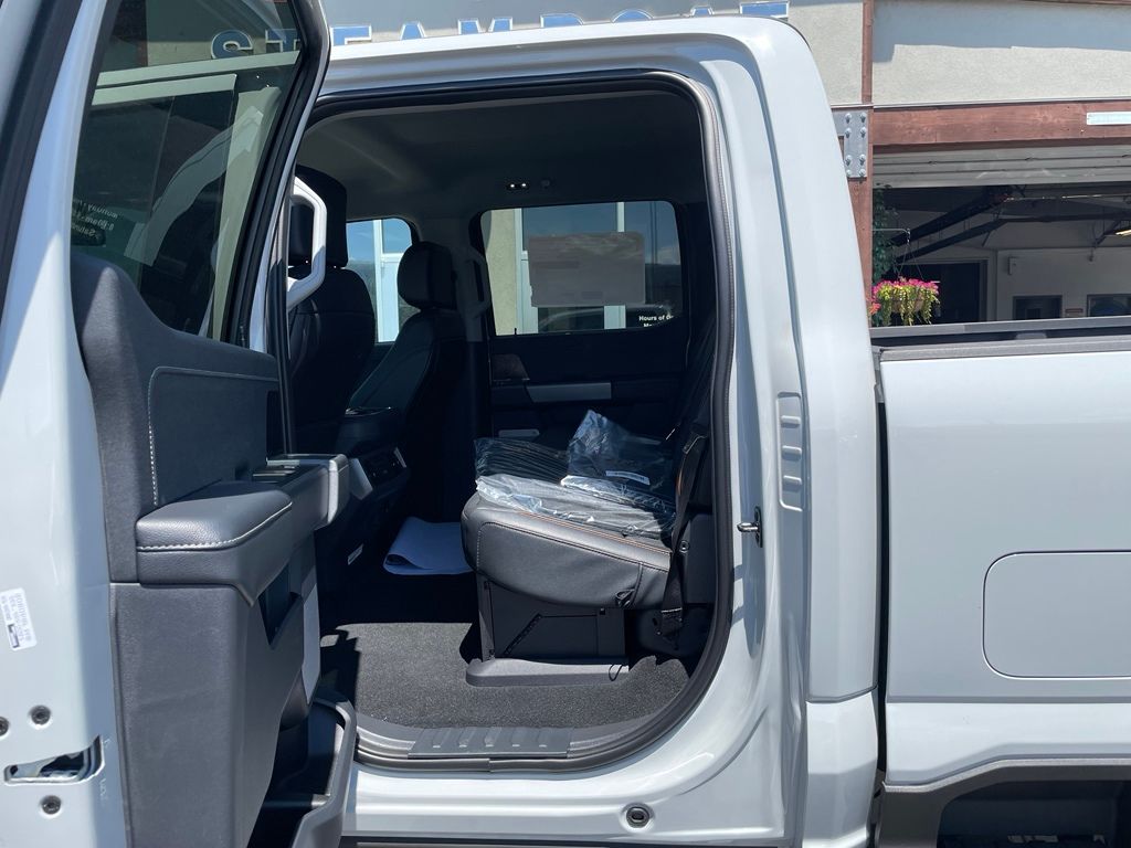 2026 Ford F-350 Super Duty Lariat - Photo 15