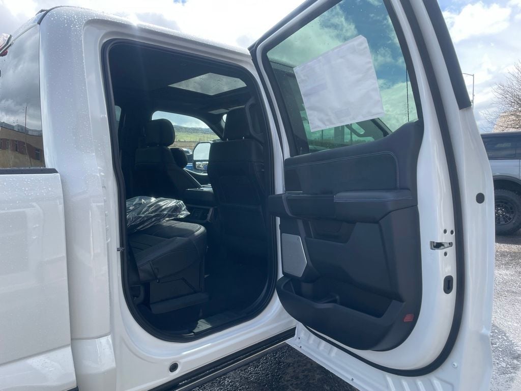 2026 Ford F-250 Super Duty Platinum - Photo 21