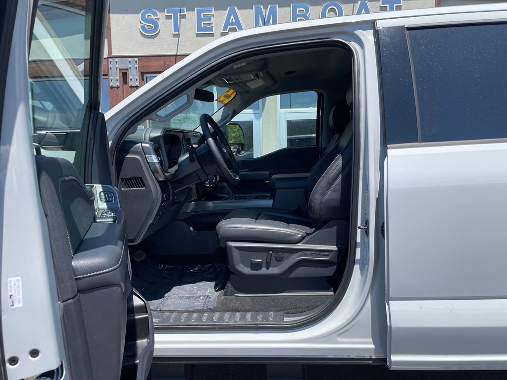 2026 Ford F-350 Super Duty Lariat - Photo 13
