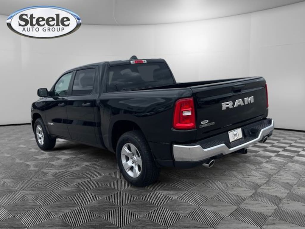 New 2026 Ram 1500 BIG HORN CREW CAB 4X2 5'7 BOX Pickup